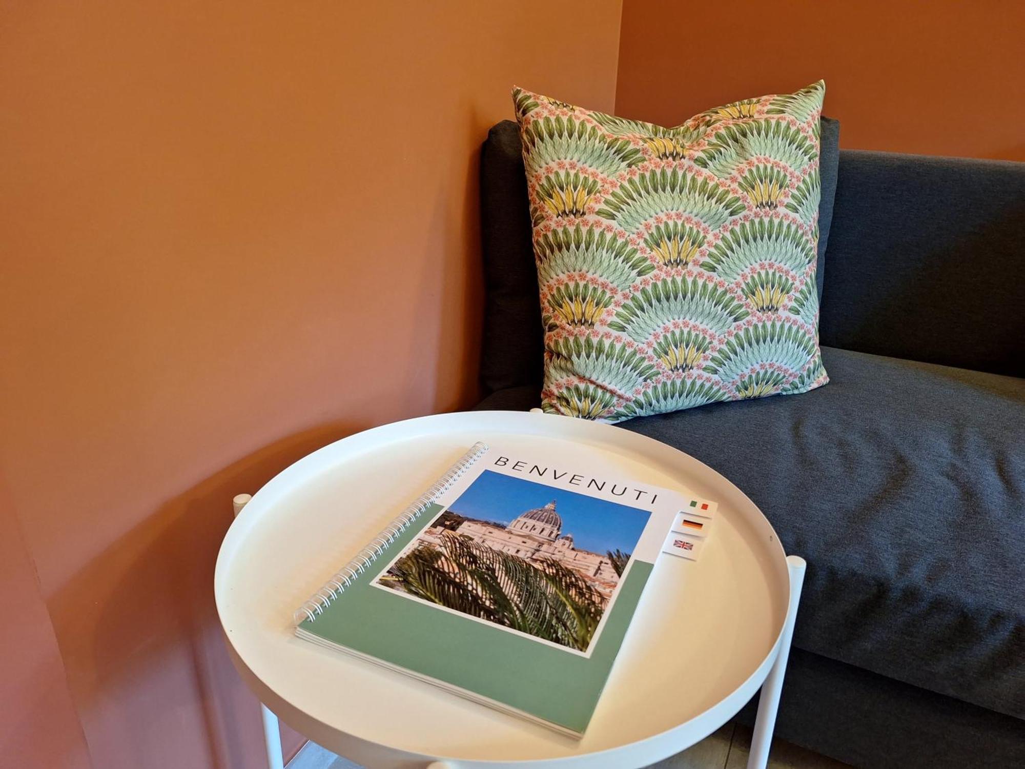 Delmirani'S Book Apartments - Vatican View Roma Ngoại thất bức ảnh